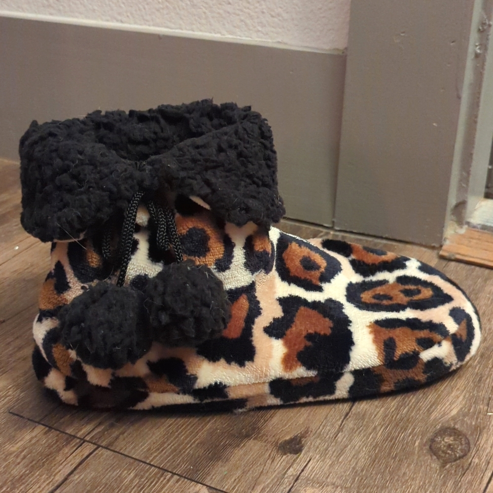 Leopard Print Slippers